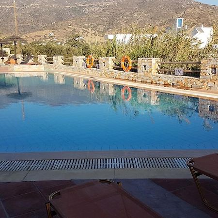 Purple Pig Stars Camping & Bungalows Mylopotas Esterno foto