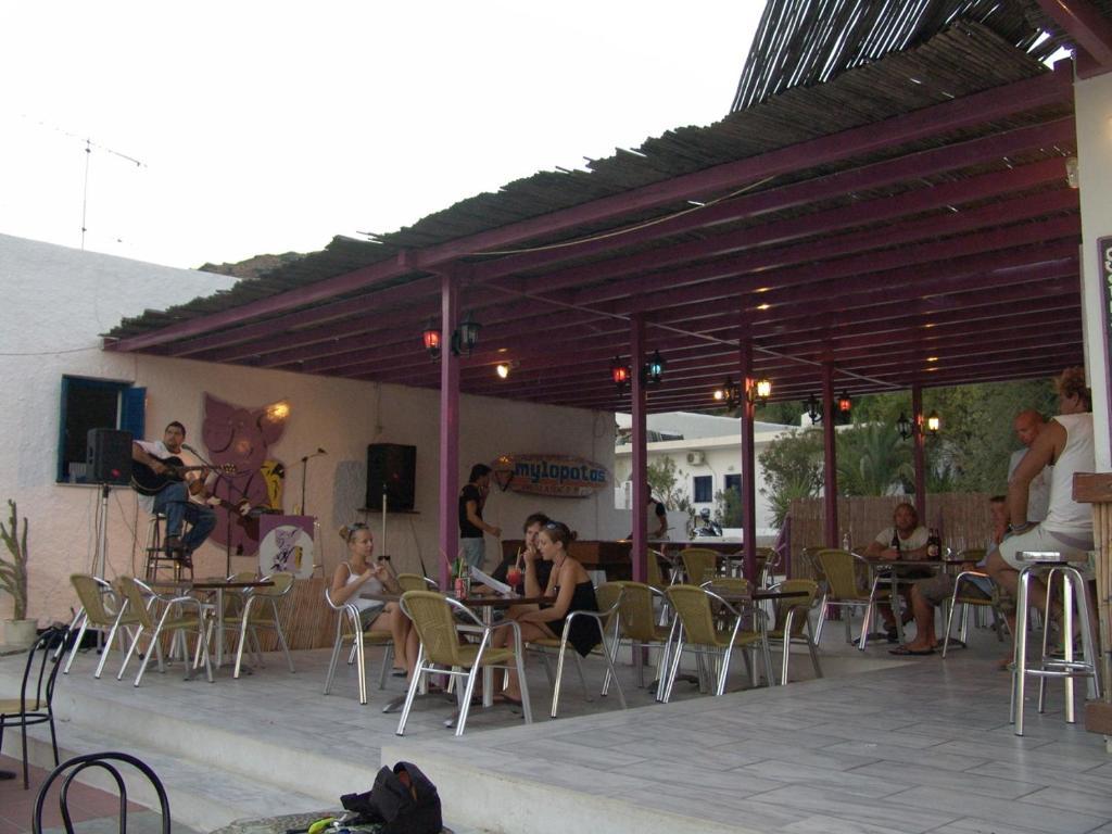 Purple Pig Stars Camping & Bungalows Mylopotas Esterno foto