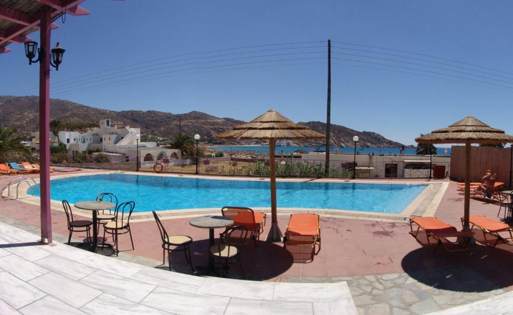 Purple Pig Stars Camping & Bungalows Mylopotas Esterno foto
